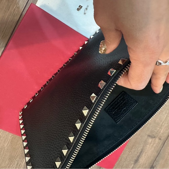 Valentino Large Rockstud Pouch - Picture 5 of 11